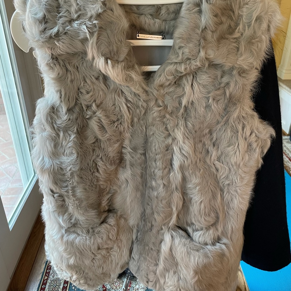 Diane Von Furstenberg DVF 100% Lamb Fur Vest